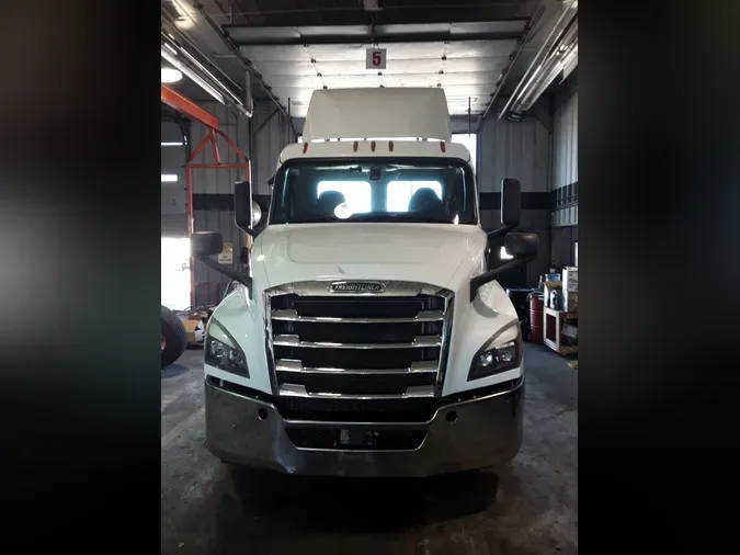 2020 FREIGHTLINER/MERCEDES NEW CASCADIA PX12664