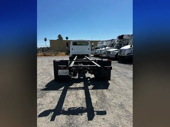 2018 FREIGHTLINER M2 106