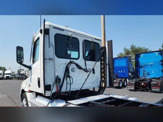 2020 FREIGHTLINER CA126
