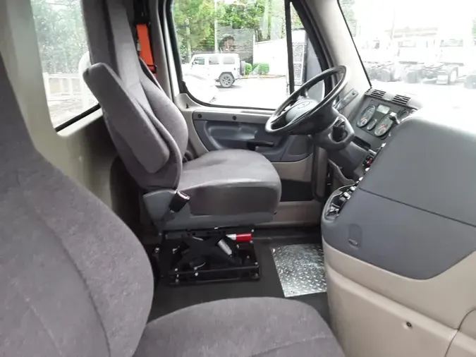 2018 FREIGHTLINER CASCADIA 125