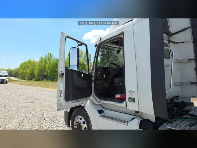 2018 Volvo VNL300