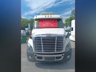 2020 FREIGHTLINER CASCADIA 113