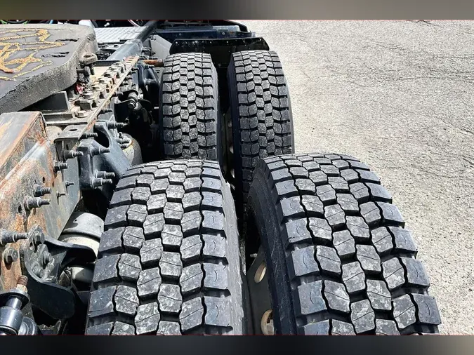 2022 INT LT625 6x4