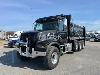 2025 VOLVO VHD84F300