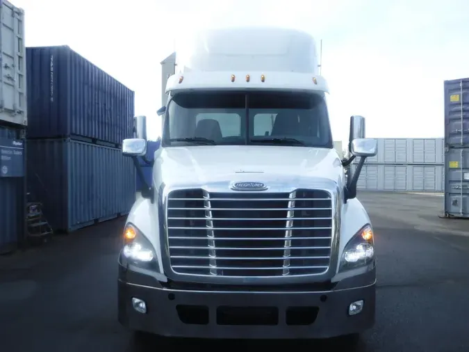 2018 FREIGHTLINER/MERCEDES CASCADIA 125