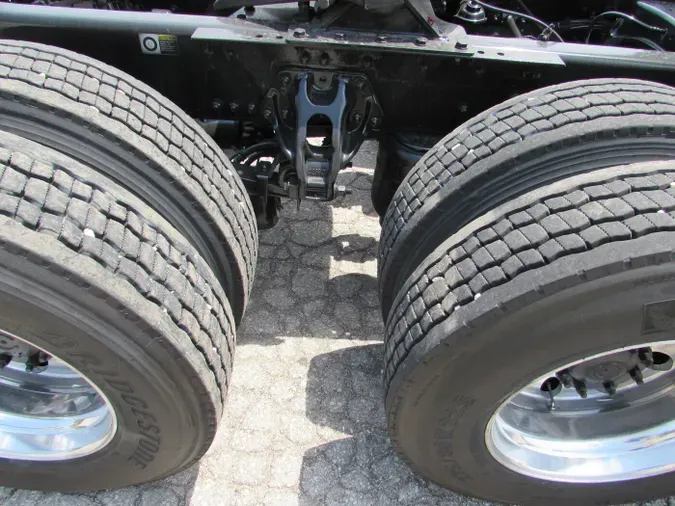 2022 Kenworth T680