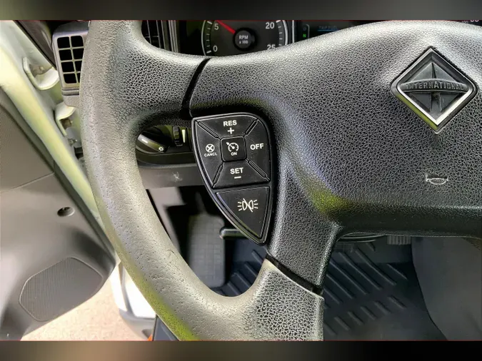 2019 INT LT625 6x4