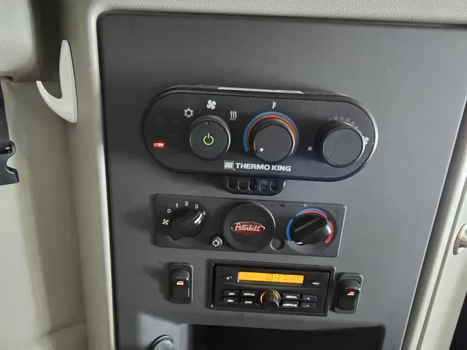 2022 Peterbilt 579
