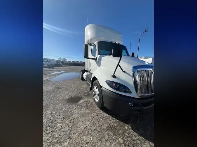 2020 NAVISTAR INTERNATIONAL RH613 DAYCAB S/A