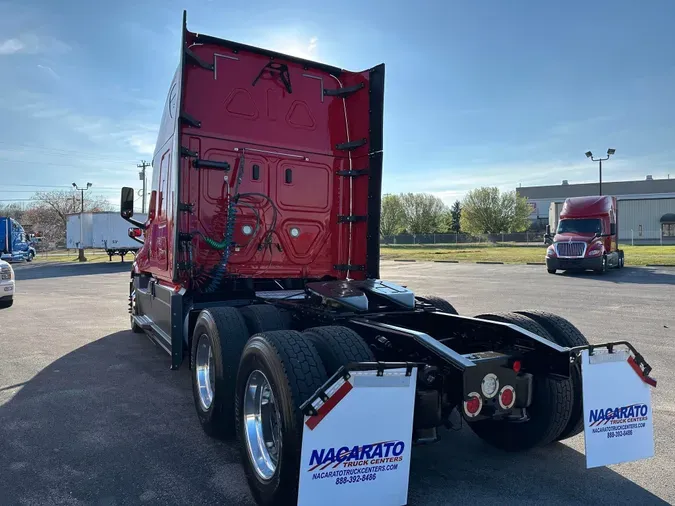 2021 FREIGHTLINER CASCADIA 126