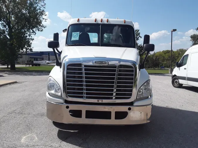 2016 FREIGHTLINER/MERCEDES CASCADIA 125