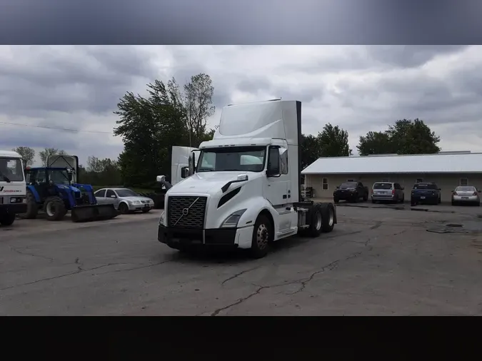 2020 Volvo VNL300