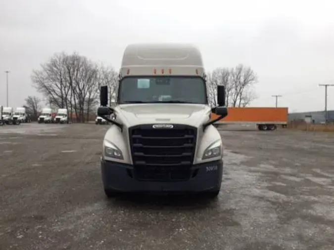 2023 Freightliner Cascadia