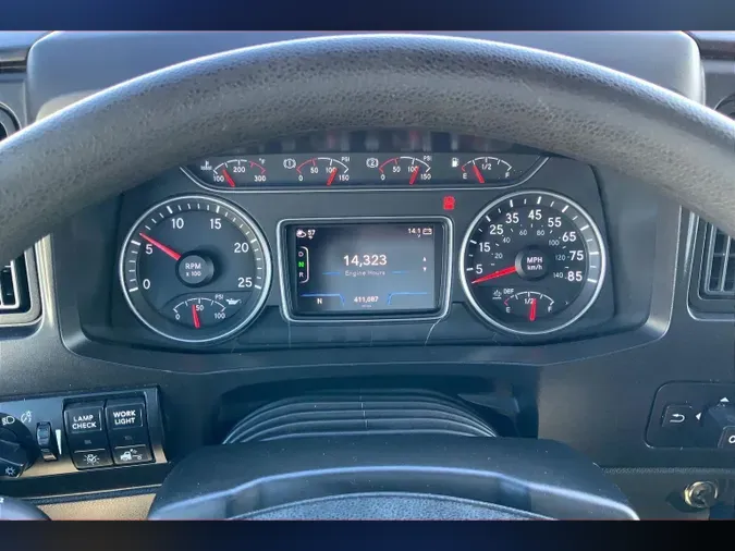 2023 INT LT625 6X4