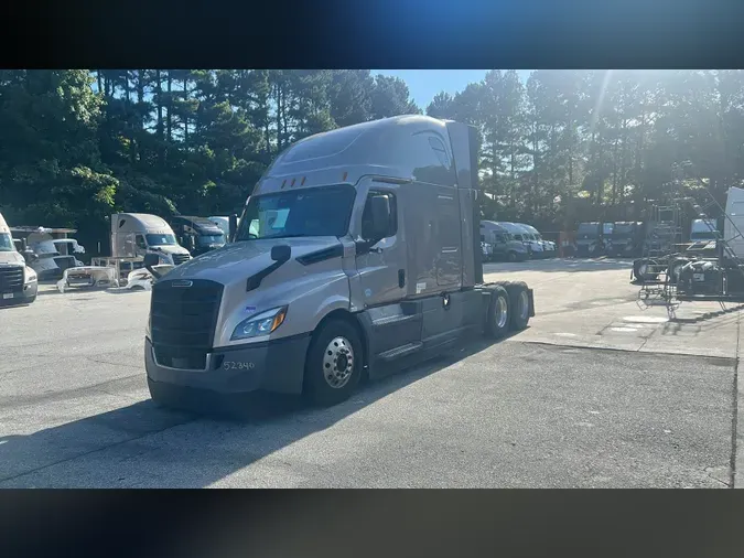2022 Freightliner Cascadia 126