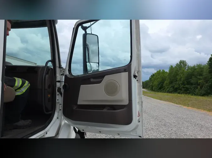 2018 Volvo VNL300
