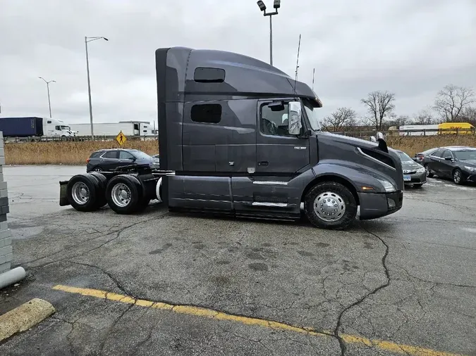 2024 VOLVO VNL64T760