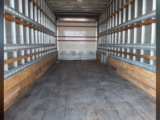 2019 FREIGHTLINER/MERCEDES M2 106