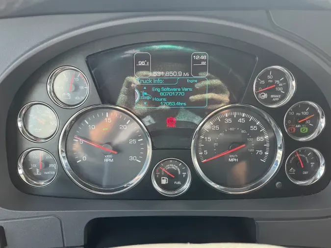 2020 Kenworth W990