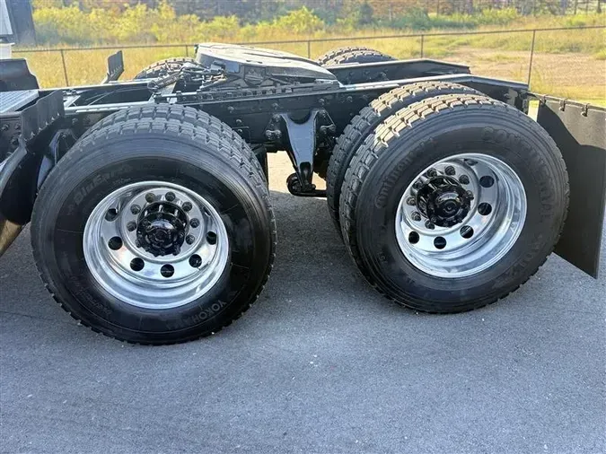 2022 INTERNATIONAL LT625