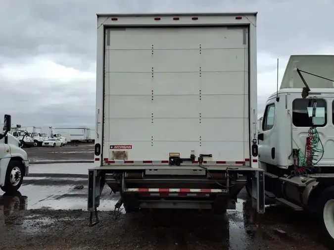 2019 FREIGHTLINER/MERCEDES M2 106