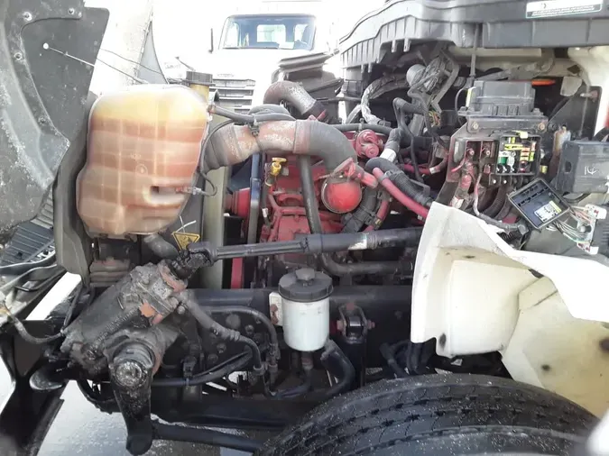 2019 NAVISTAR INTERNATIONAL 4300