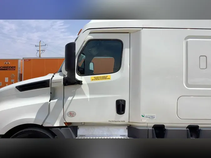 2022 Freightliner Cascadia