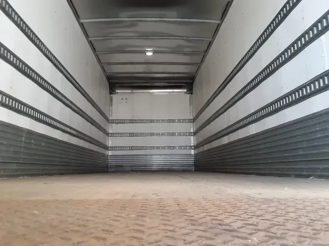 2016 FREIGHTLINER/MERCEDES M2 106