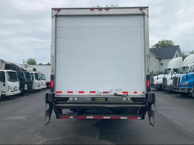 2018 FREIGHTLINER M2 106