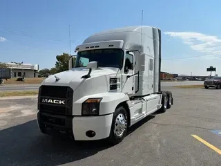 2024 MACK AN64T70