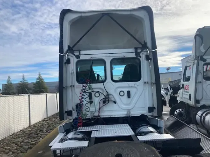 2020 FREIGHTLINER/MERCEDES NEW CASCADIA PX12664