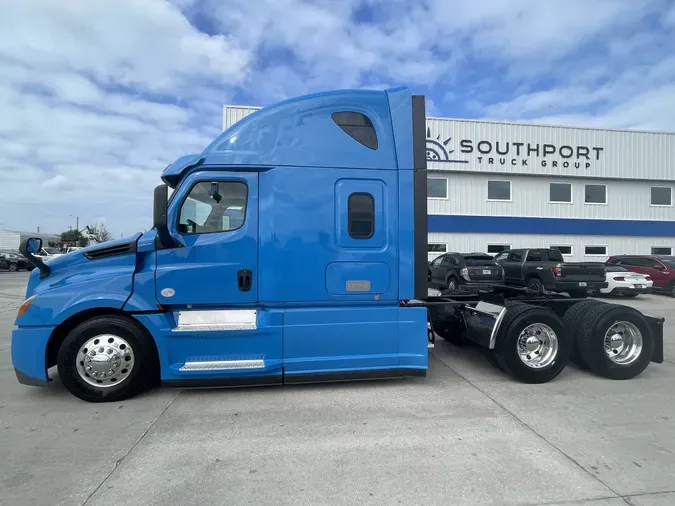 2019 Freightliner Cascadia 126