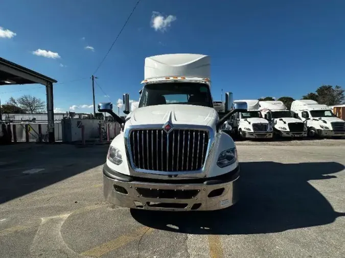 2020 NAVISTAR INTERNATIONAL LT625 DAYCAB T/A