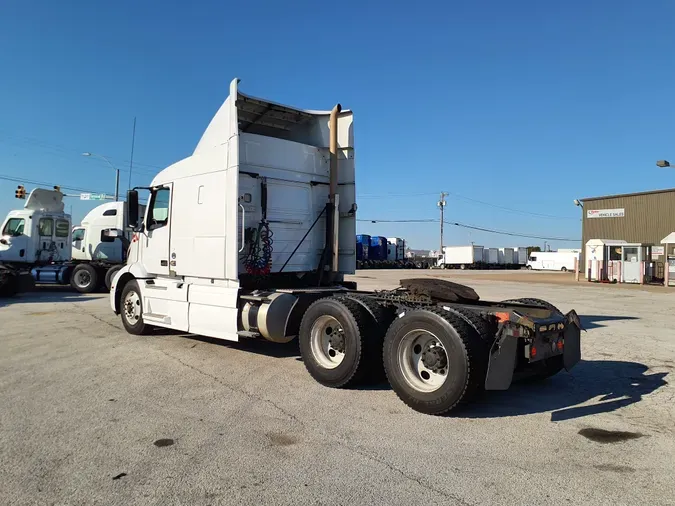 2019 VOLVO VNR64T-640