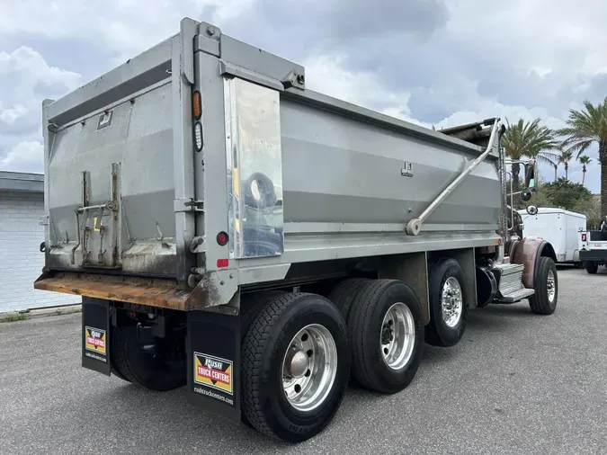 2020 Peterbilt 365
