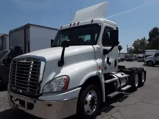 2018 FREIGHTLINER/MERCEDES CASCADIA 125
