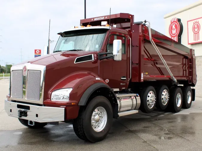 2025 Kenworth T880 Short Hood
