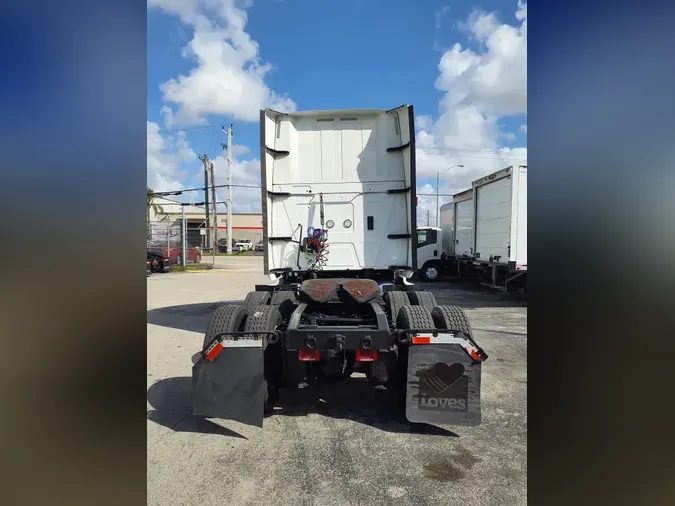 2020 NAVISTAR INTERNATIONAL LT625 SLPR CAB
