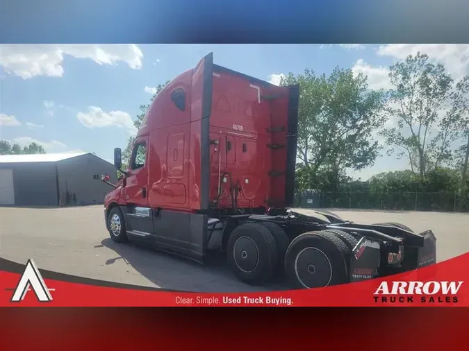 2022 FREIGHTLINER CA126