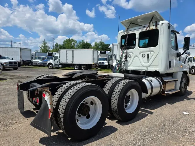 2019 FREIGHTLINER CASCADIA 125