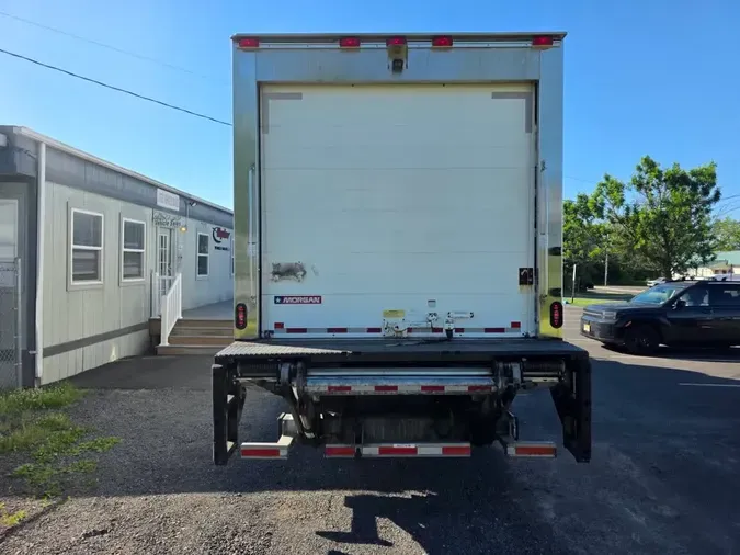 2019 FREIGHTLINER/MERCEDES M2 106