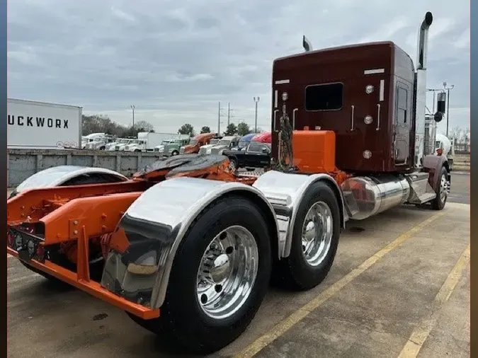 2025 KENWORTH W900L