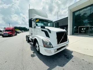 2018 Volvo VNL64T300