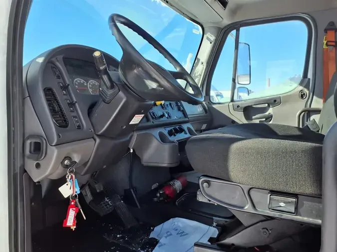 2020 FREIGHTLINER/MERCEDES M2 106