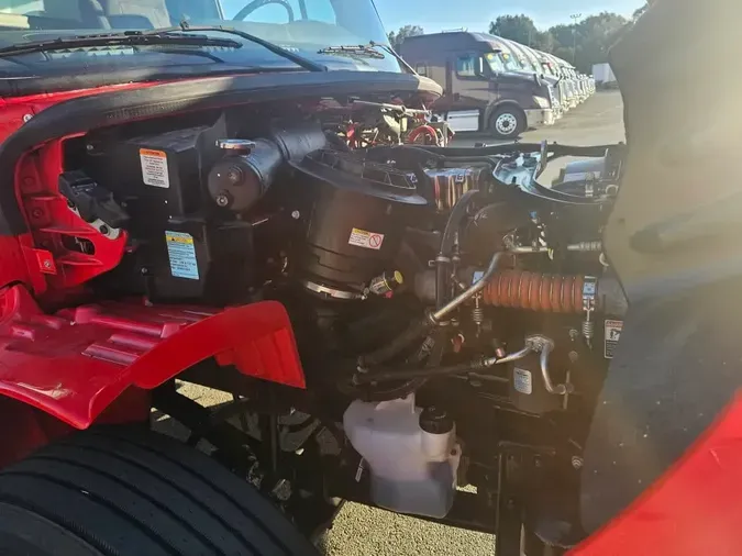 2019 FREIGHTLINER/MERCEDES M2 106