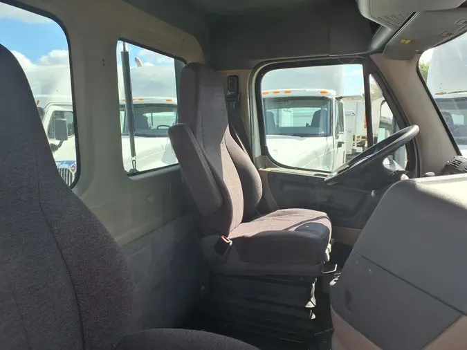 2015 FREIGHTLINER/MERCEDES CASCADIA 125