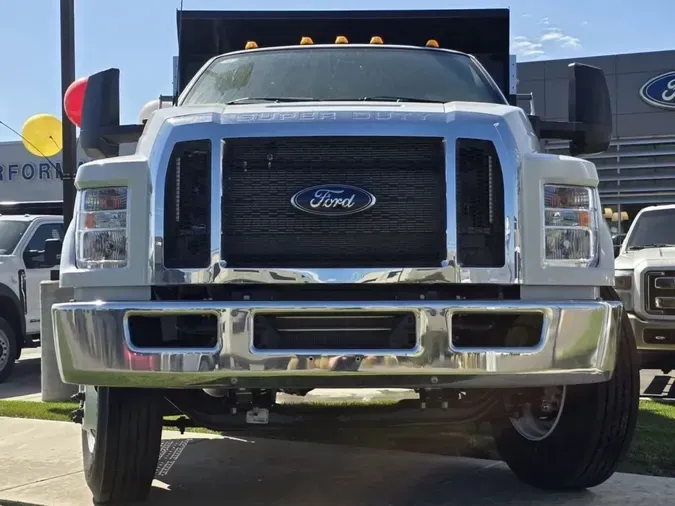 2025 Ford F-650SD