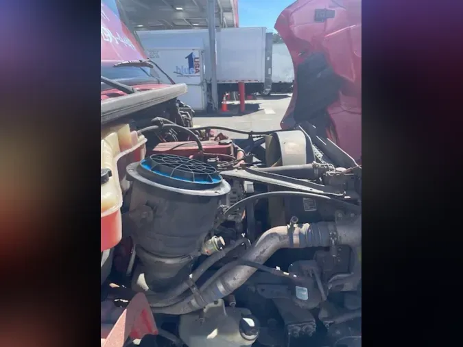 2018 FREIGHTLINER/MERCEDES M2 106