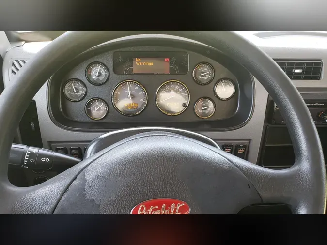 2020 Peterbilt 337