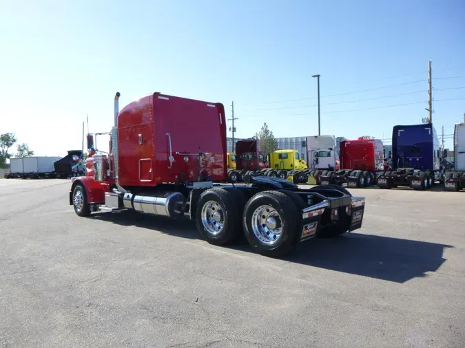 2019 Peterbilt 389